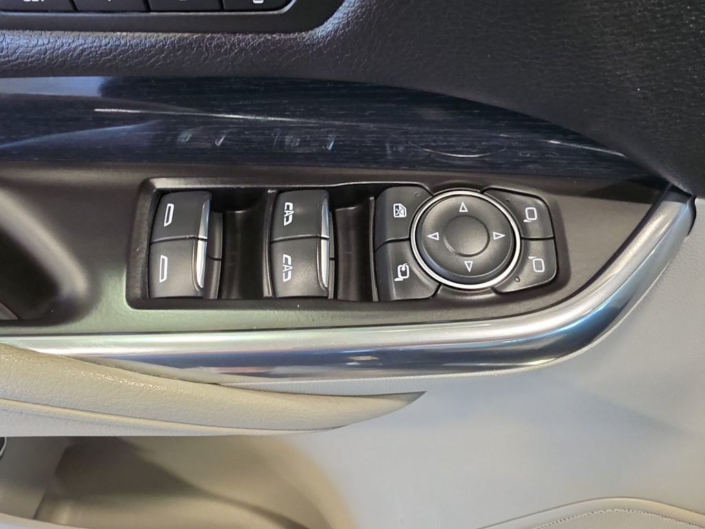 Thumbnail: 2019 Cadillac XT4 - 24