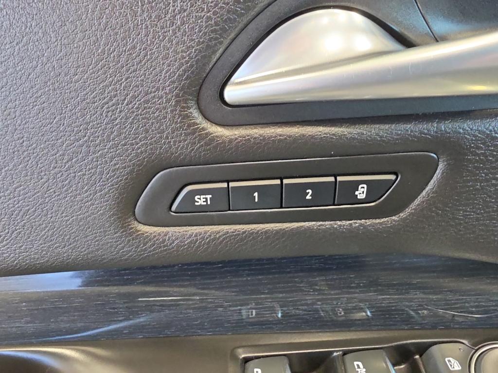 Thumbnail: 2019 Cadillac XT4 - 25
