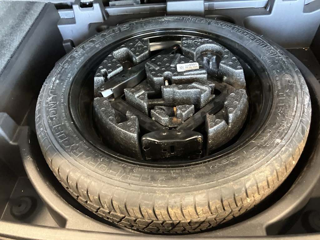 Thumbnail: 2019 Cadillac XT4 - 30