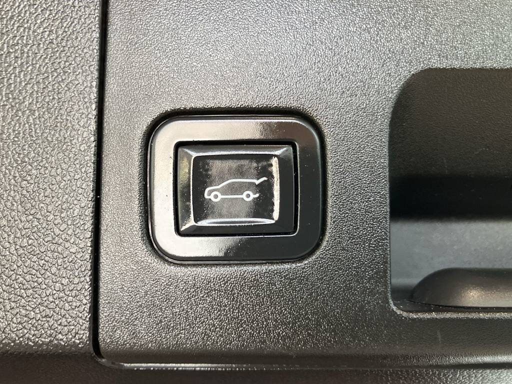 Thumbnail: 2019 Cadillac XT4 - 29