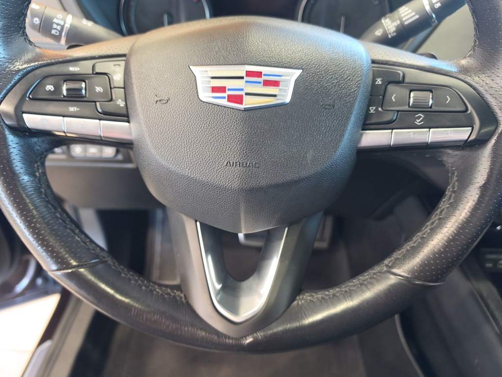 Thumbnail: 2020 Cadillac XT4 - 26