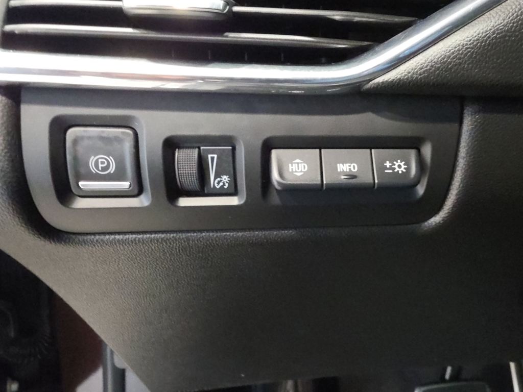 Thumbnail: 2020 Cadillac XT4 - 25
