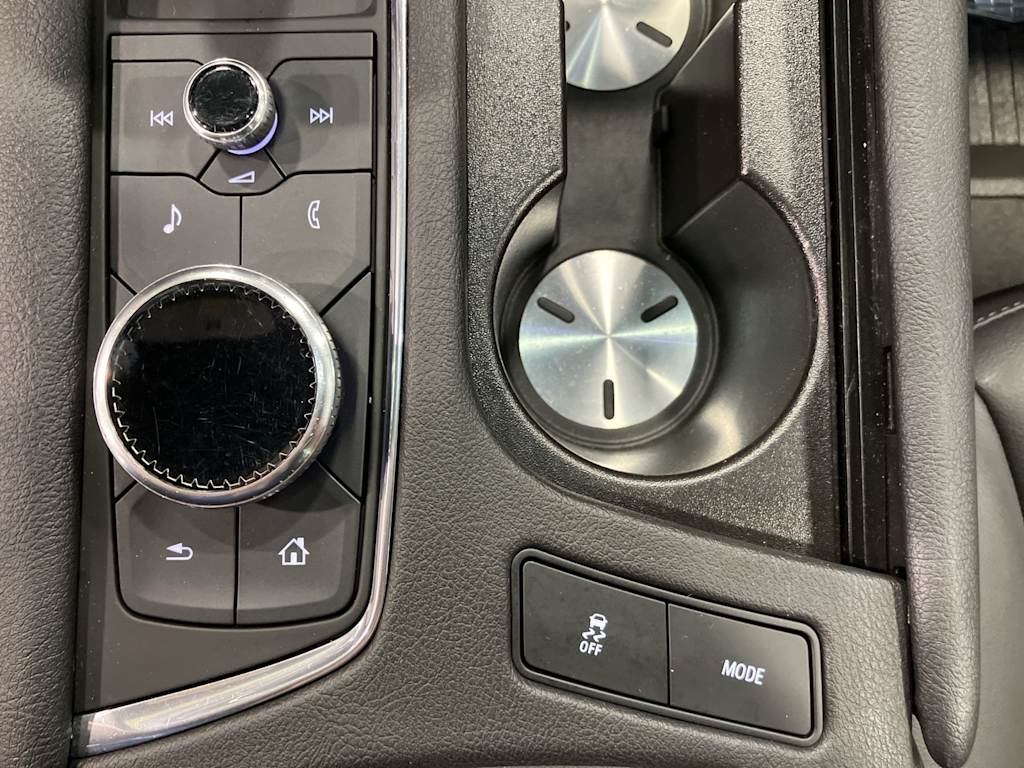 Thumbnail: 2022 Cadillac XT5 - 12