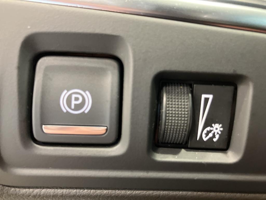 Thumbnail: 2022 Cadillac XT5 - 20