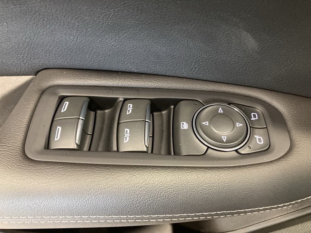 Thumbnail: 2022 Cadillac XT5 - 19