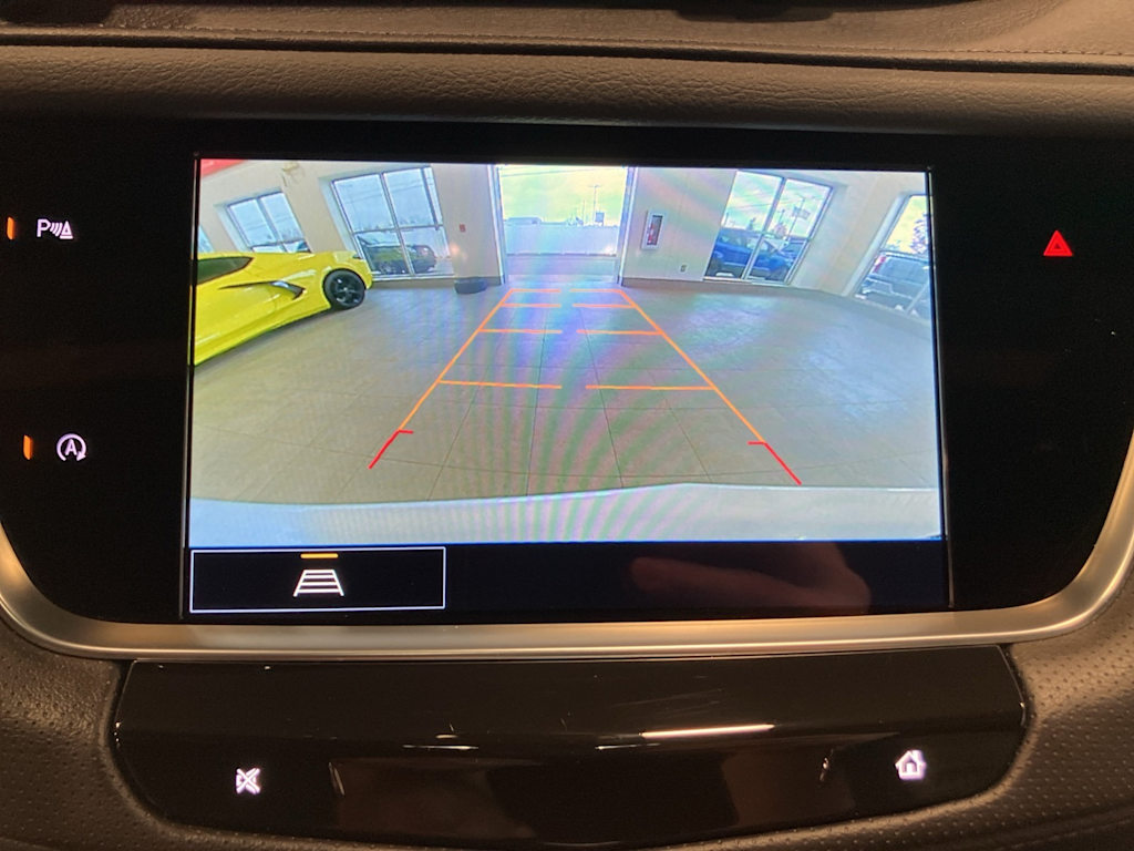 Thumbnail: 2022 Cadillac XT5 - 25