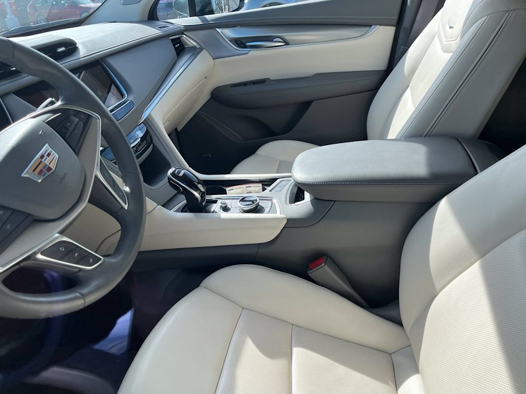 Thumbnail: 2025 Cadillac XT5 - 28