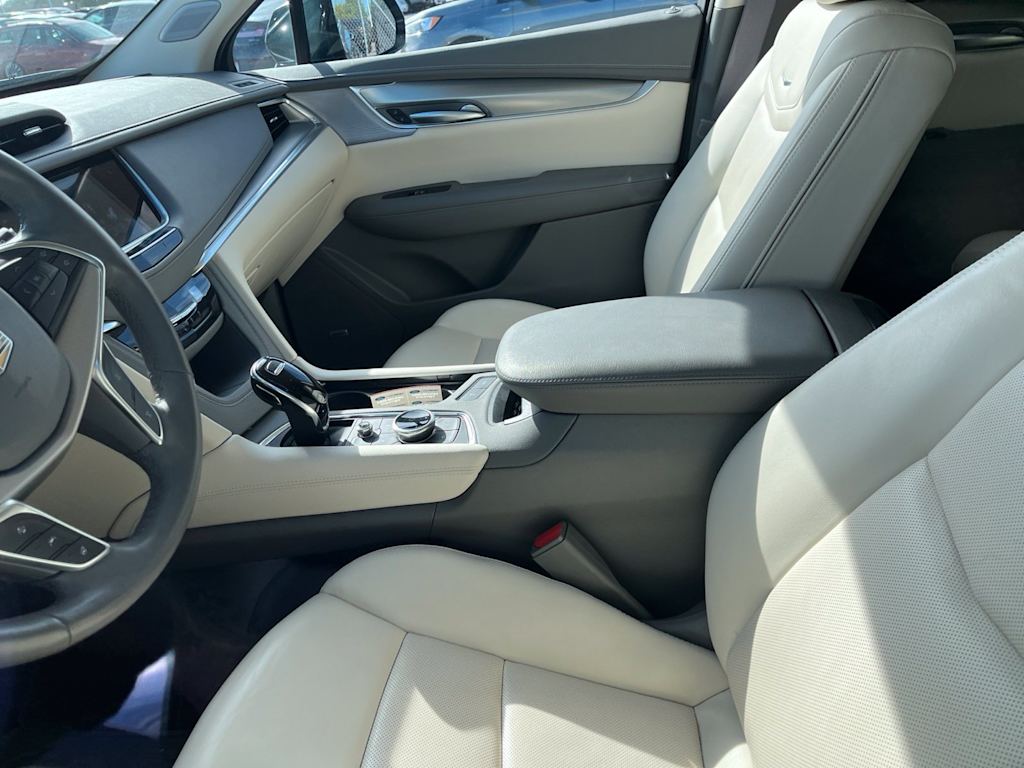 Thumbnail: 2025 Cadillac XT5 - 27