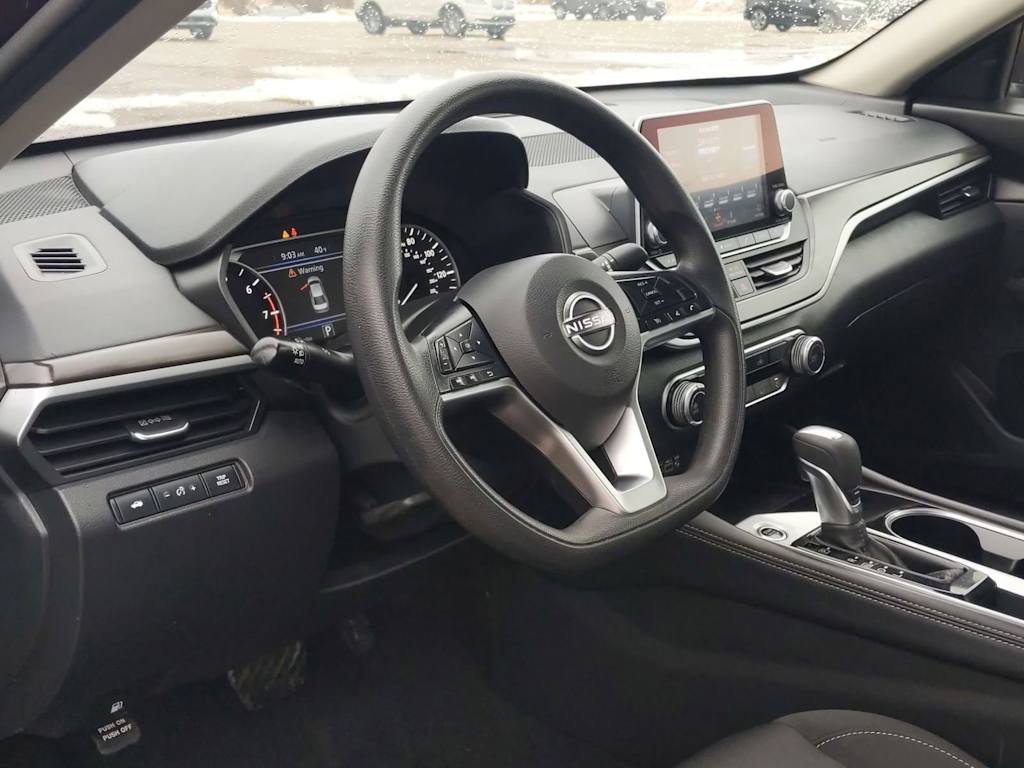 2023 Nissan Altima SV 2
