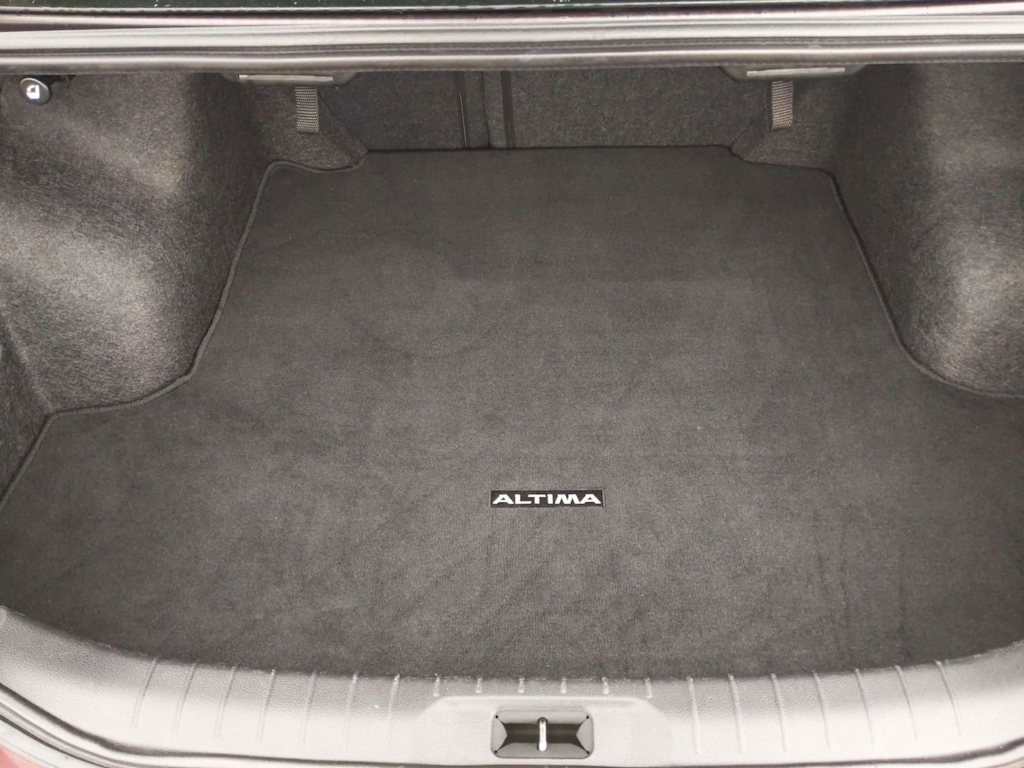 2023 Nissan Altima SV 17