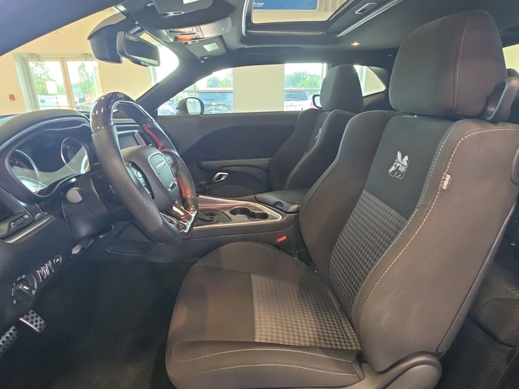 Thumbnail: 2021 Dodge Challenger - 9