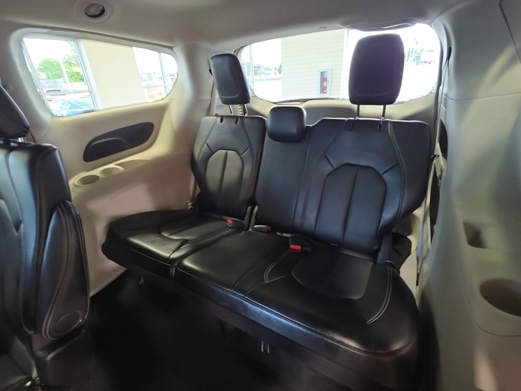 Thumbnail: 2024 Chrysler Pacifica - 31