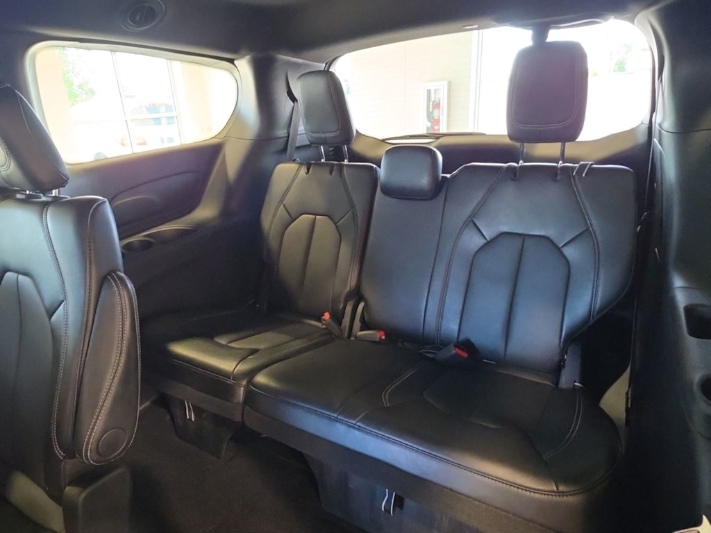 Thumbnail: 2026 Chrysler Pacifica - 36