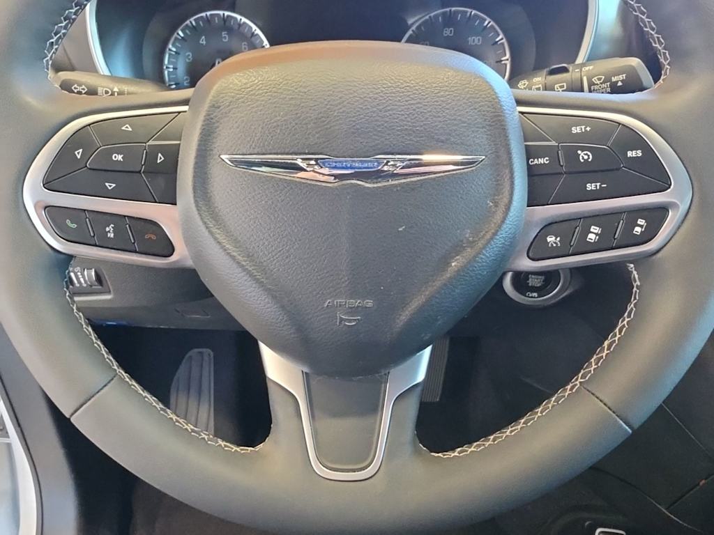 Thumbnail: 2026 Chrysler Pacifica - 24