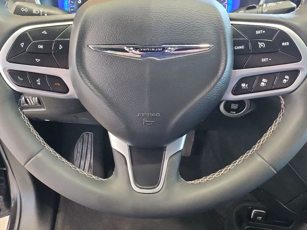 Thumbnail: 2025 Chrysler Pacifica - 24