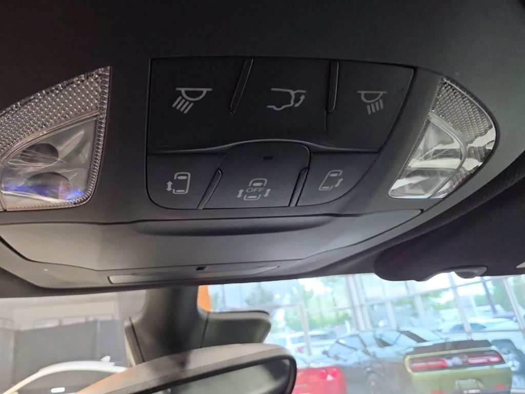 Thumbnail: 2026 Chrysler Pacifica - 26