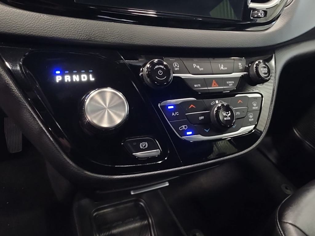 Thumbnail: 2026 Chrysler Pacifica - 27