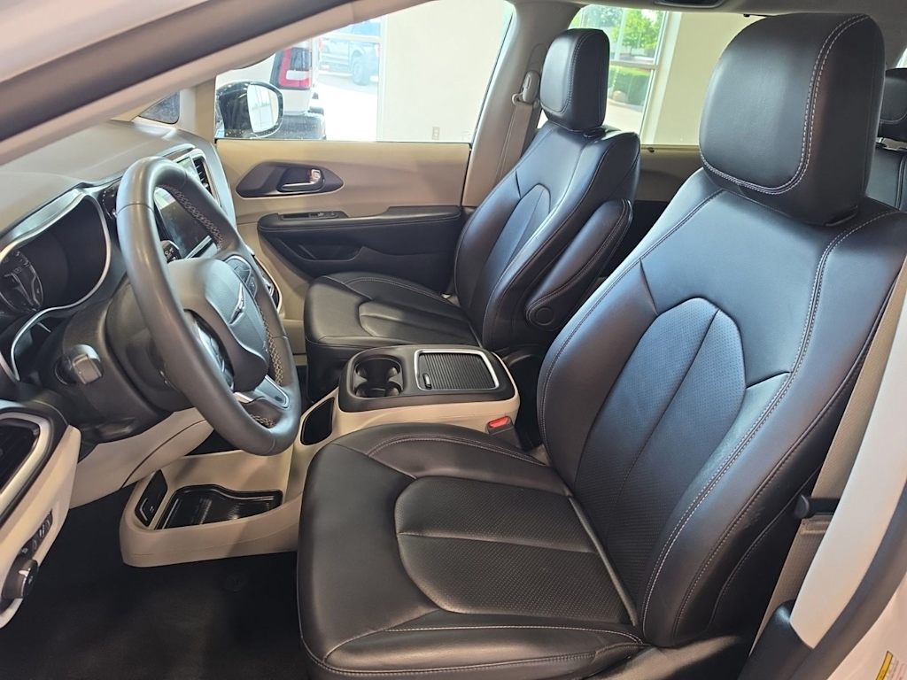 Thumbnail: 2024 Chrysler Pacifica - 7