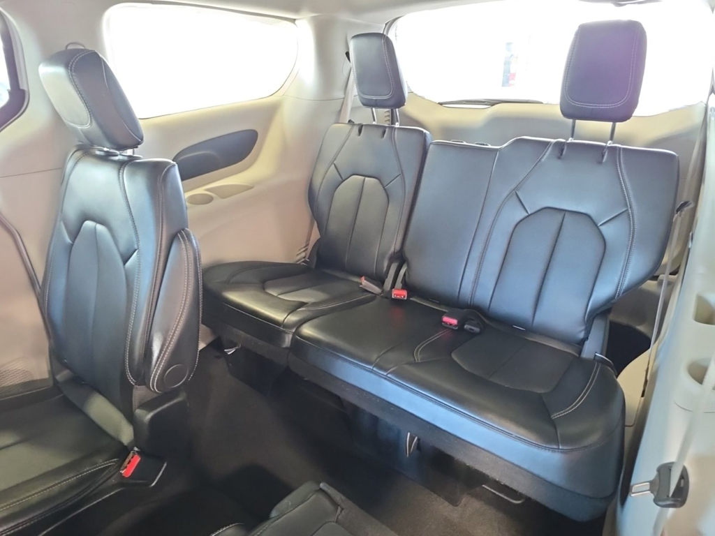 Thumbnail: 2024 Chrysler Pacifica - 30
