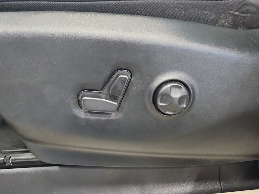 Thumbnail: 2024 Chrysler Pacifica - 20