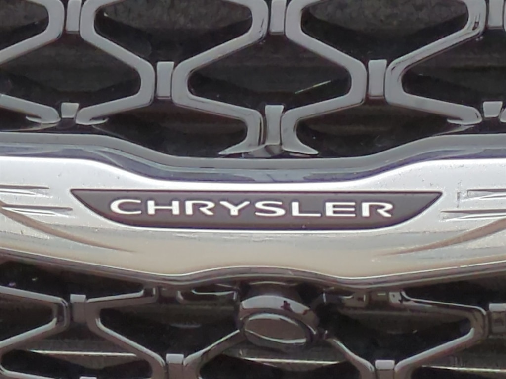 2024 Chrysler Pacifica Touring L 6
