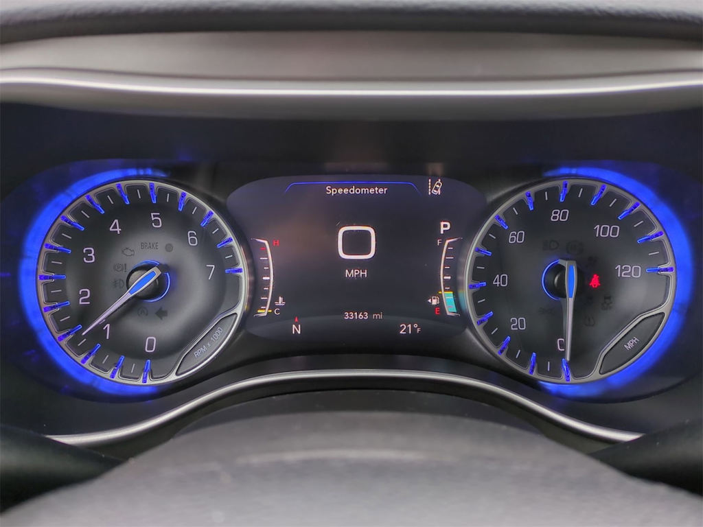 2024 Chrysler Pacifica Touring L 34