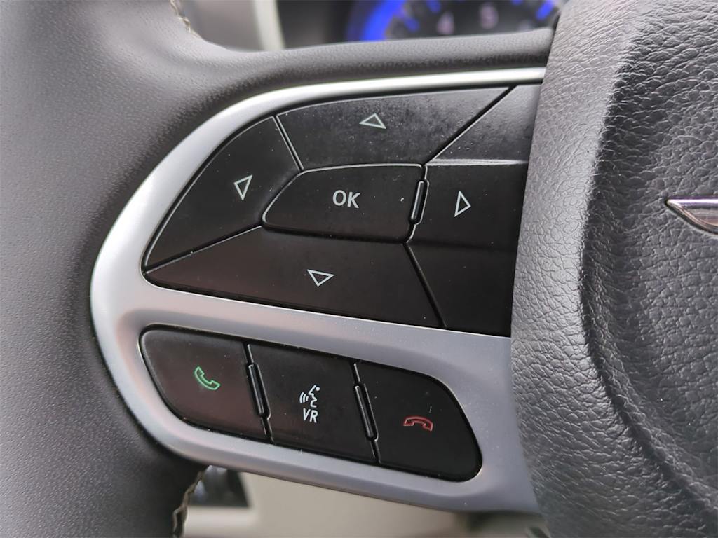 2024 Chrysler Pacifica Touring L 28