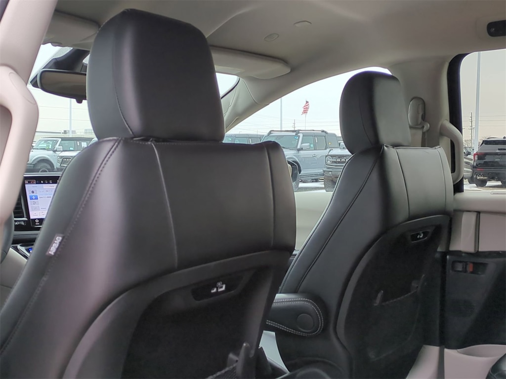 2024 Chrysler Pacifica Touring L 11