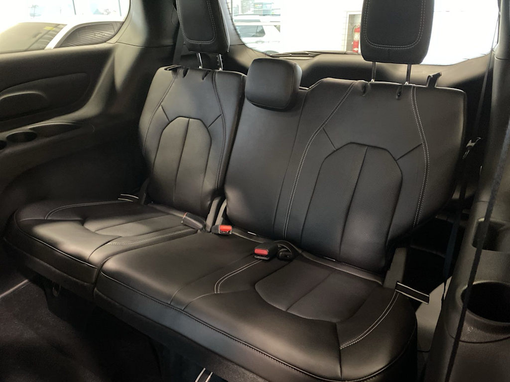 Thumbnail: 2026 Chrysler Pacifica - 26