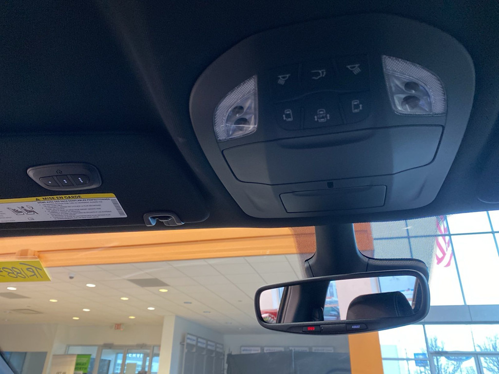 Thumbnail: 2026 Chrysler Pacifica - 18