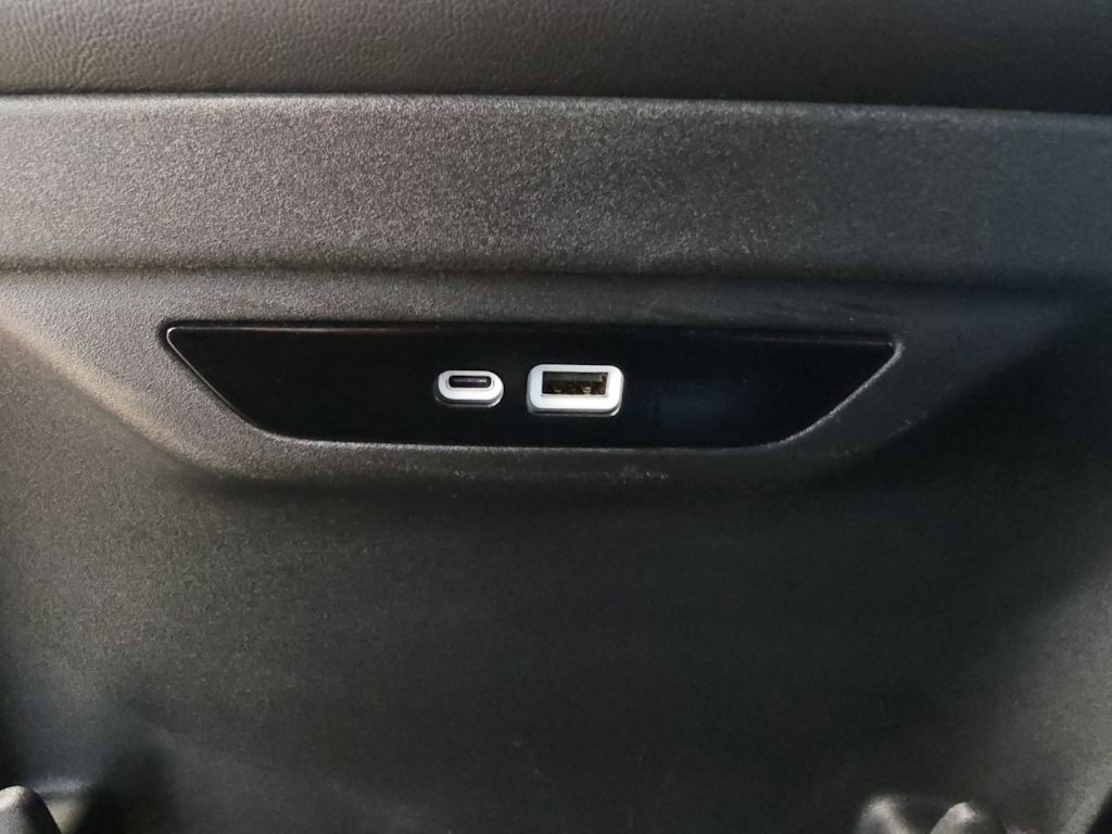 Thumbnail: 2026 Chrysler Pacifica - 31