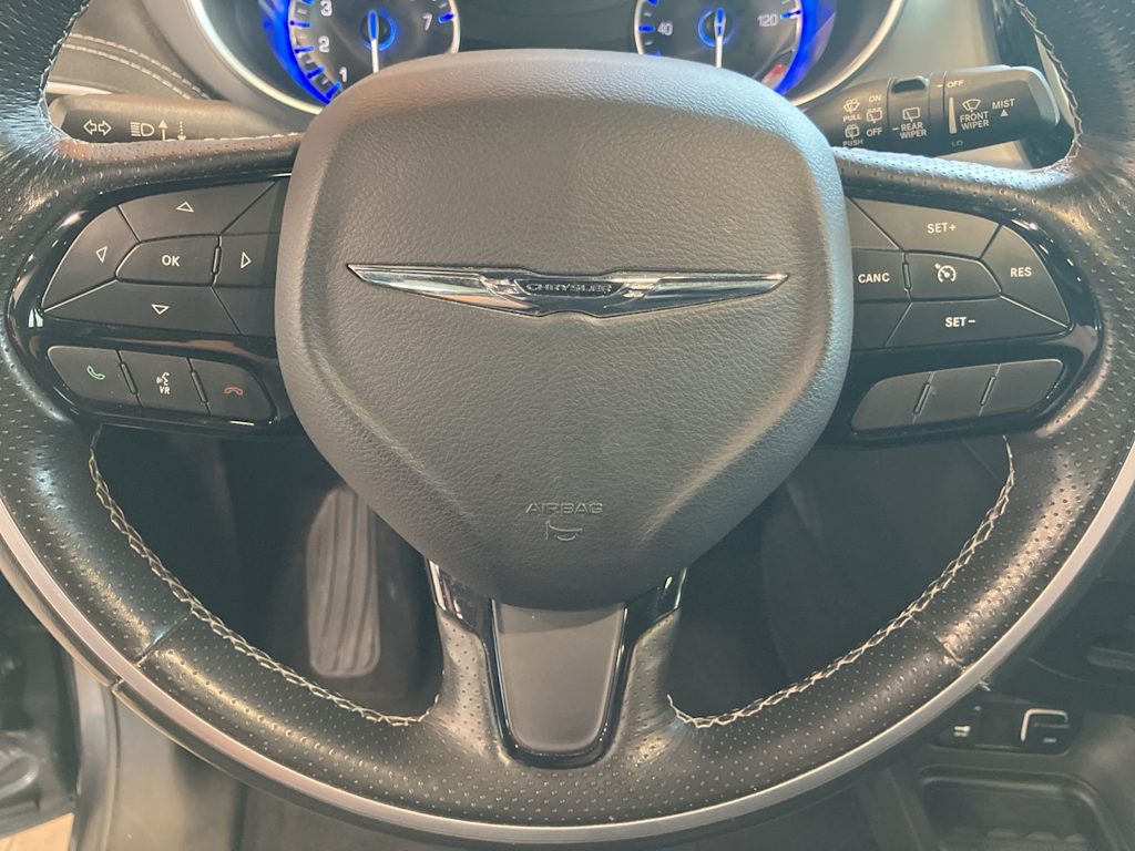 Thumbnail: 2020 Chrysler Pacifica - 23