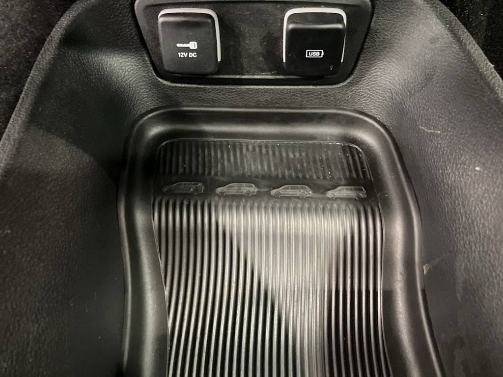 Thumbnail: 2020 Chrysler Pacifica - 36