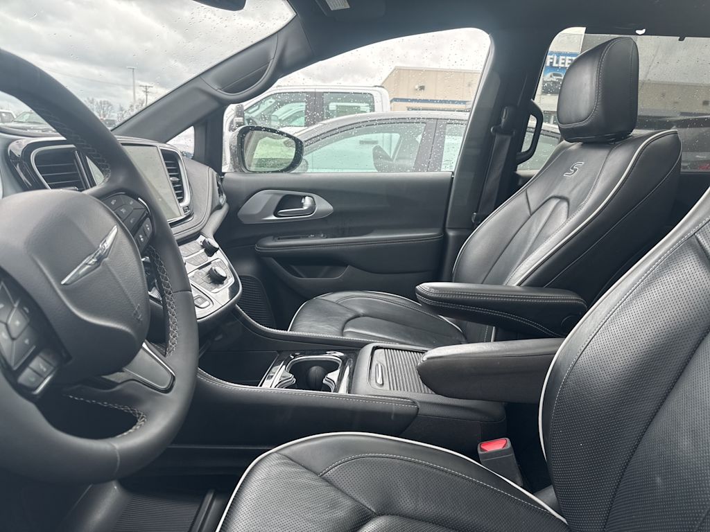 Thumbnail: 2025 Chrysler Pacifica - 29