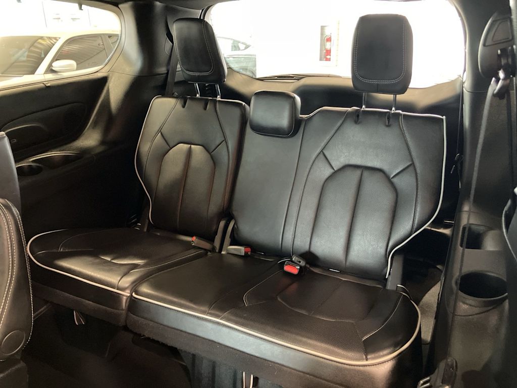 Thumbnail: 2025 Chrysler Pacifica - 28