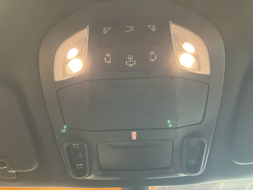 Thumbnail: 2025 Chrysler Pacifica - 25