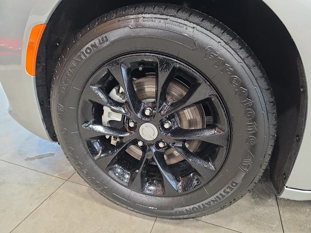 Thumbnail: 2026 Chrysler Pacifica - 7