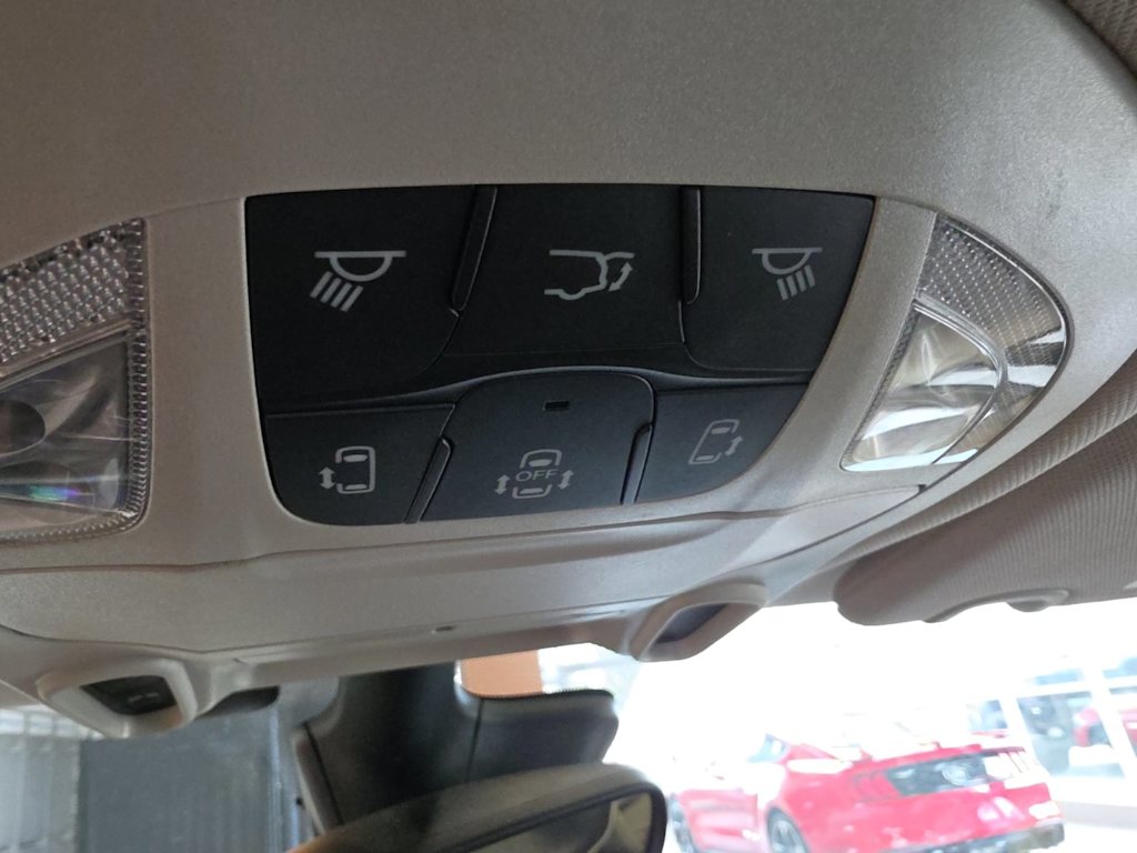 Thumbnail: 2023 Chrysler Pacifica - 33