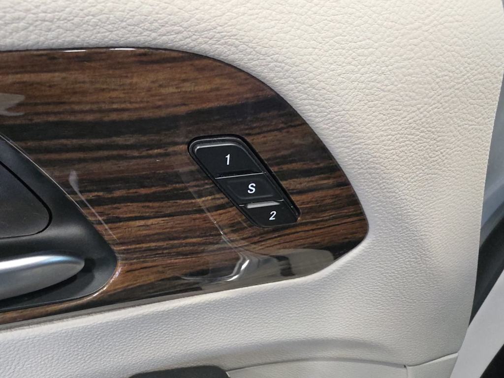 Thumbnail: 2023 Chrysler Pacifica - 26