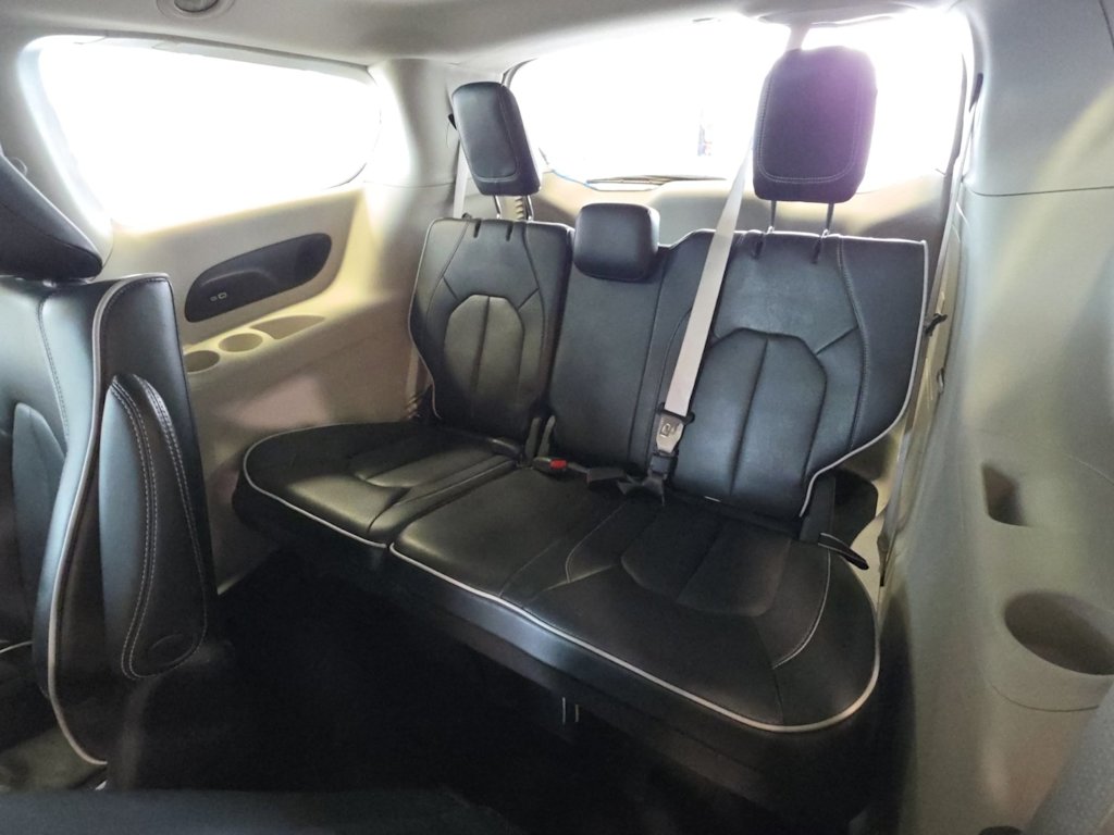Thumbnail: 2023 Chrysler Pacifica - 36