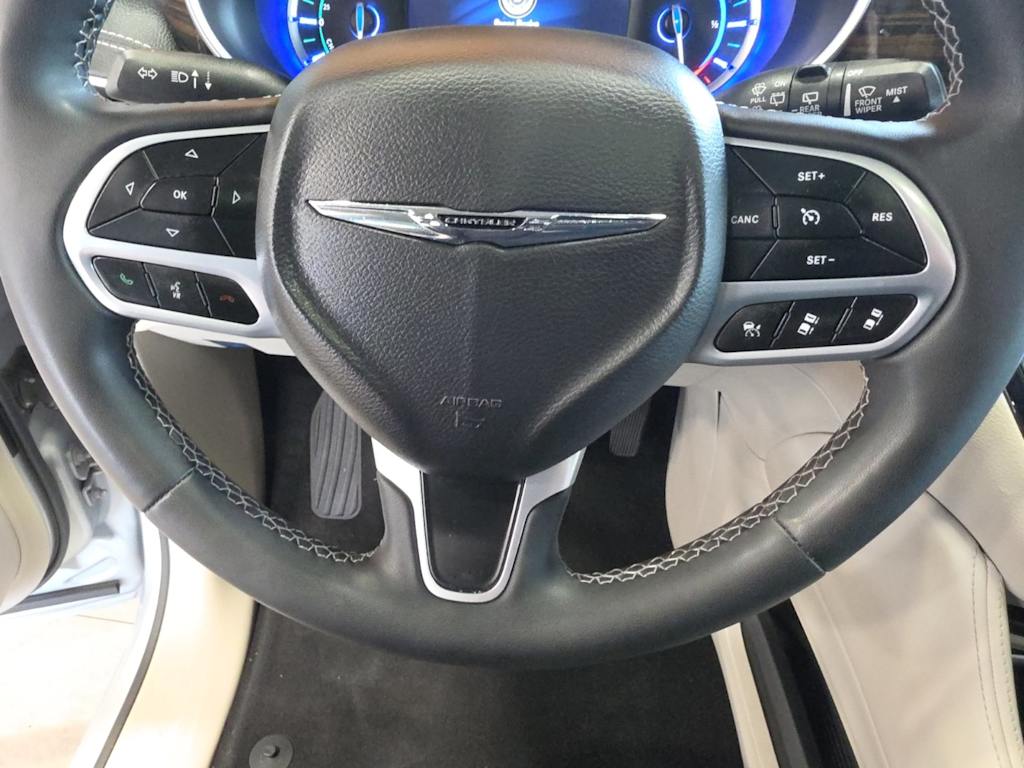 Thumbnail: 2023 Chrysler Pacifica - 28