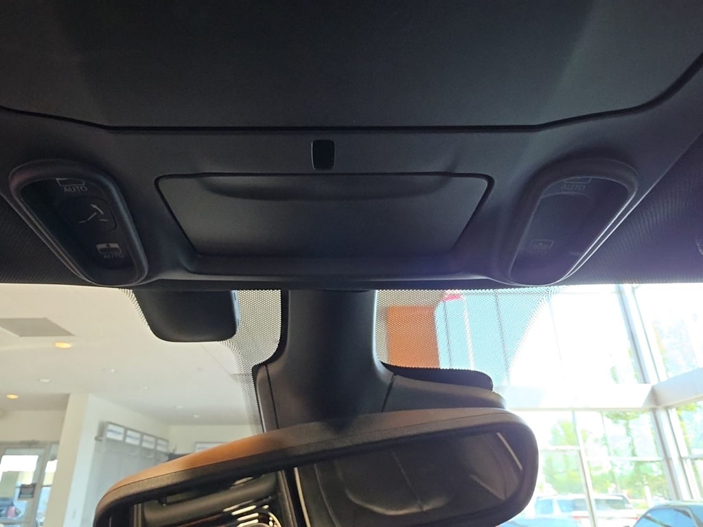 Thumbnail: 2021 Chrysler Pacifica - 30