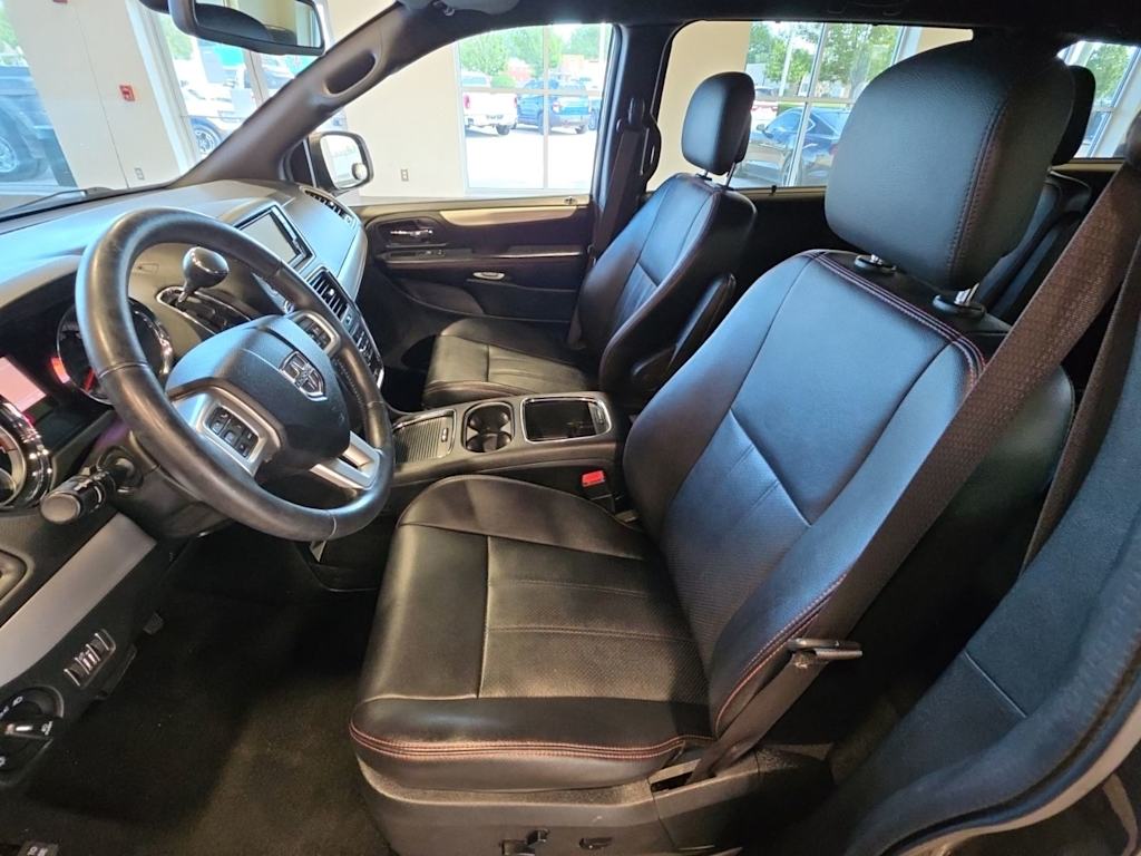 Thumbnail: 2018 Dodge Grand Caravan - 9