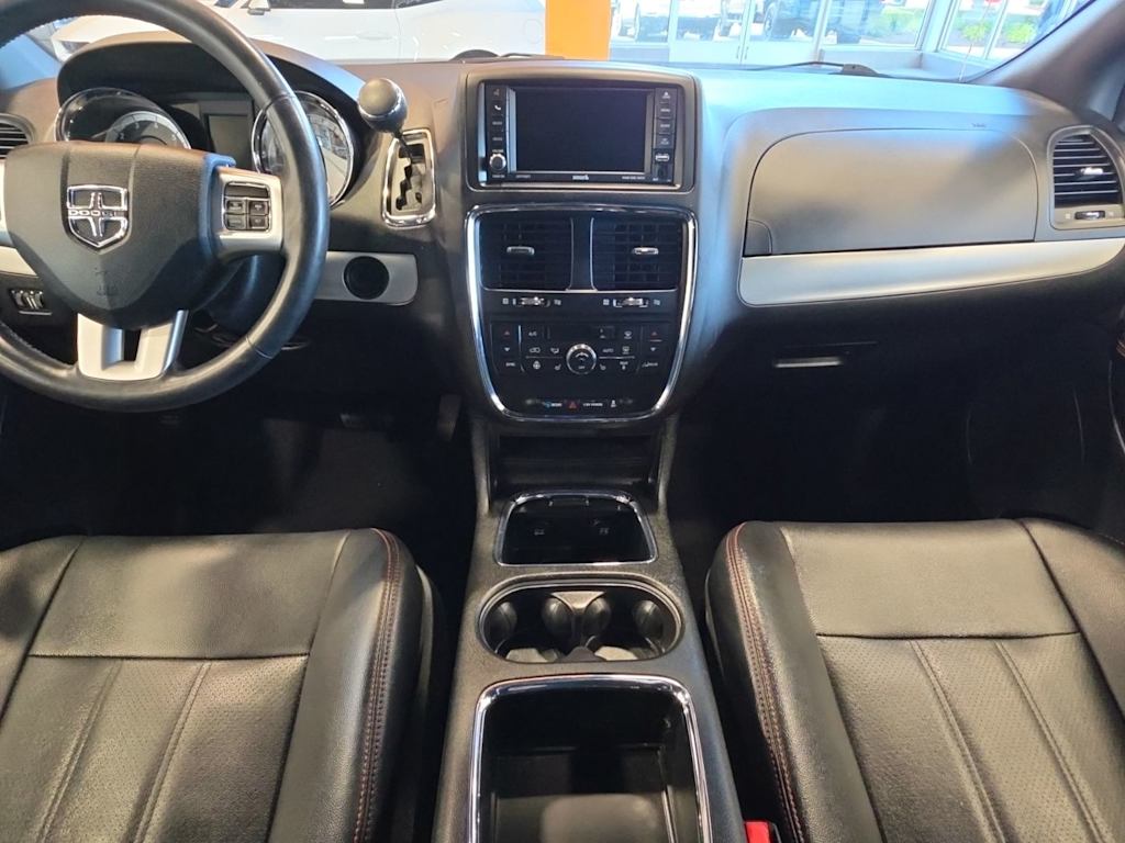 Thumbnail: 2018 Dodge Grand Caravan - 2