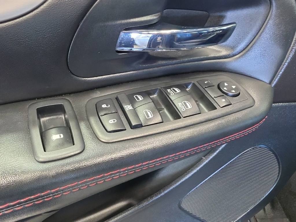 Thumbnail: 2018 Dodge Grand Caravan - 22