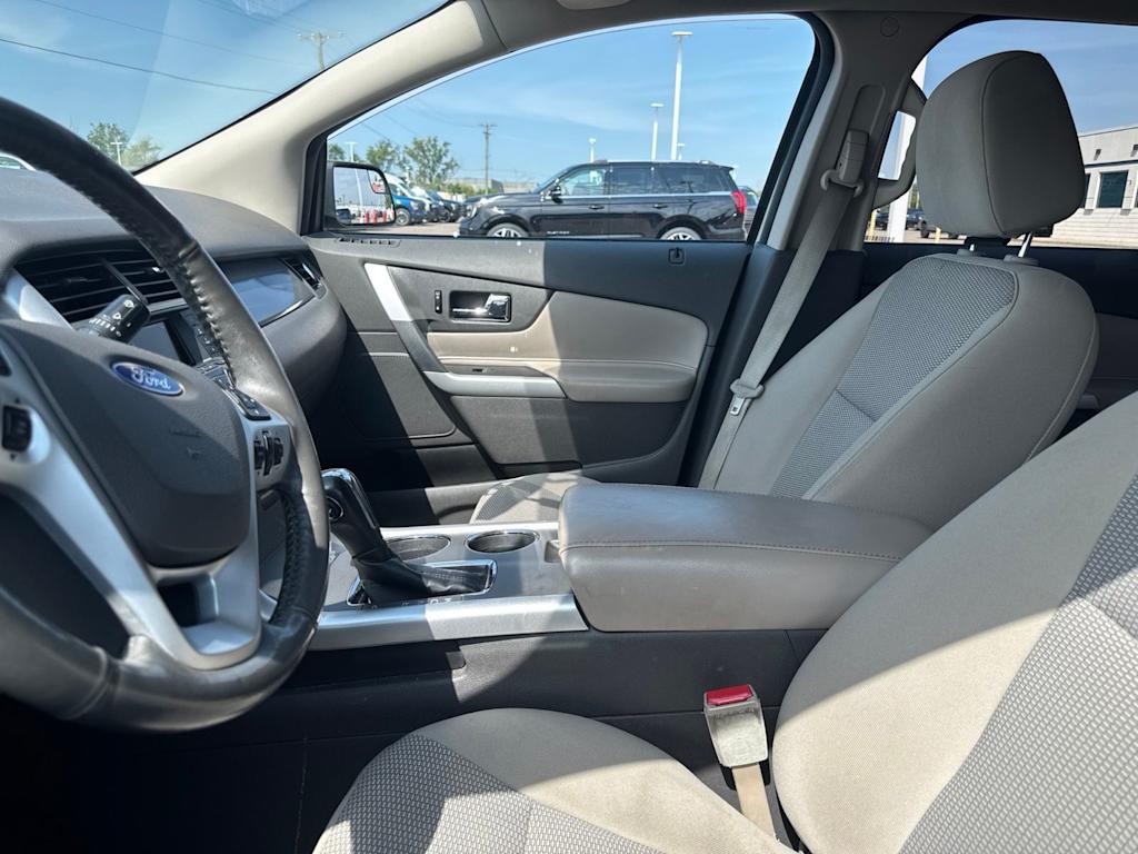 Thumbnail: 2012 Ford Edge - 33
