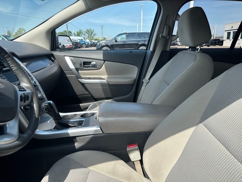 Thumbnail: 2012 Ford Edge - 8