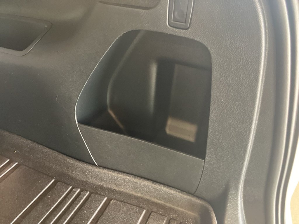 Thumbnail: 2021 Ford Edge - 28