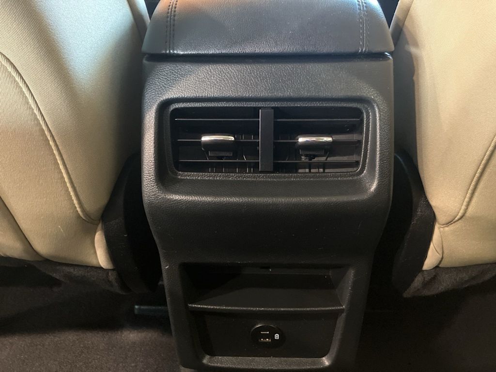 Thumbnail: 2021 Ford Edge - 25