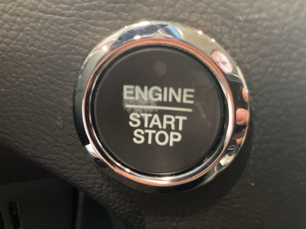 Thumbnail: 2021 Ford Edge - 22